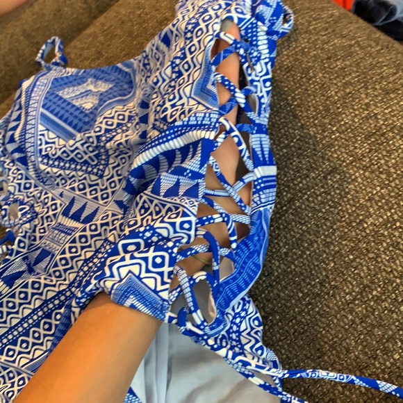 Design Lab one piece - Picture 2 of 7